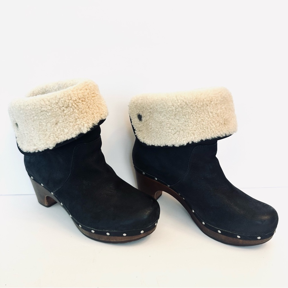 UGG black Lynnea shearling fold over leather boots, size 7